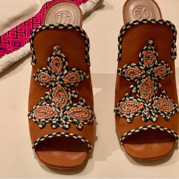 Tory Burch | Palisades Mule Heels - Picture 4 of 7